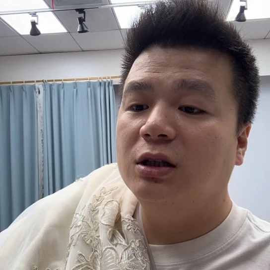 乳胶米色绣花打孔5米对开2.6