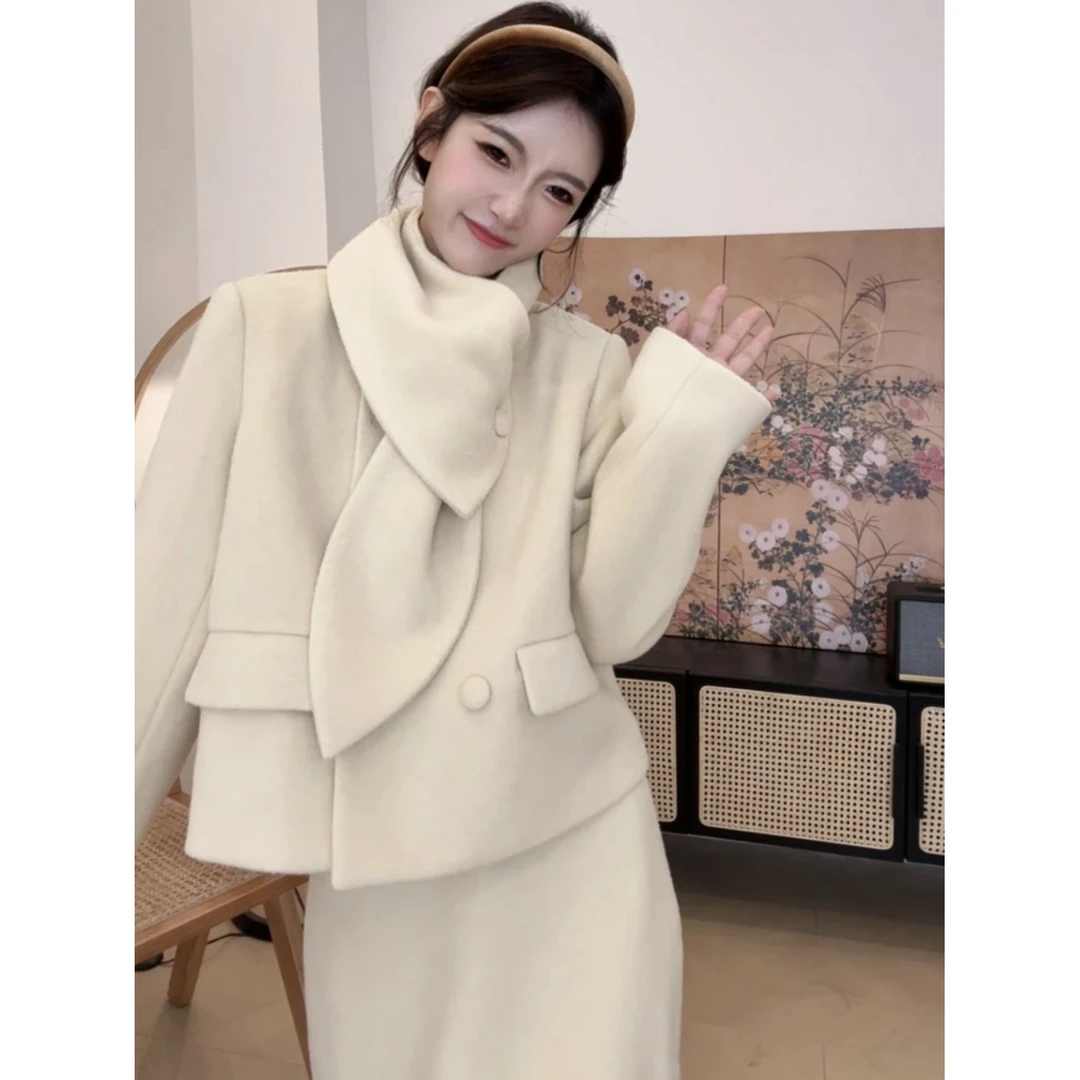 小香风毛呢套装女配围巾2025春季韩系新款洋气百搭加棉加厚两件套