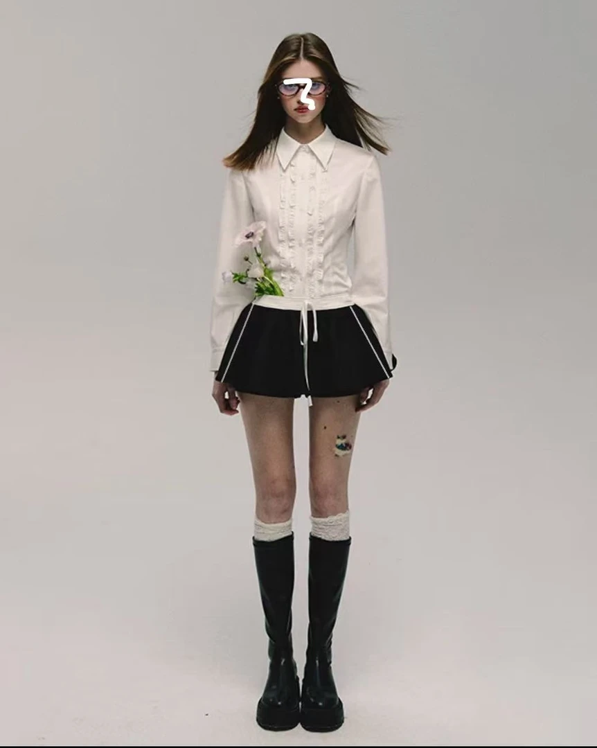 龄期少女  杠边短裙