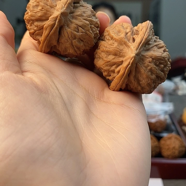 东***荡把件文玩核桃金麒麟
