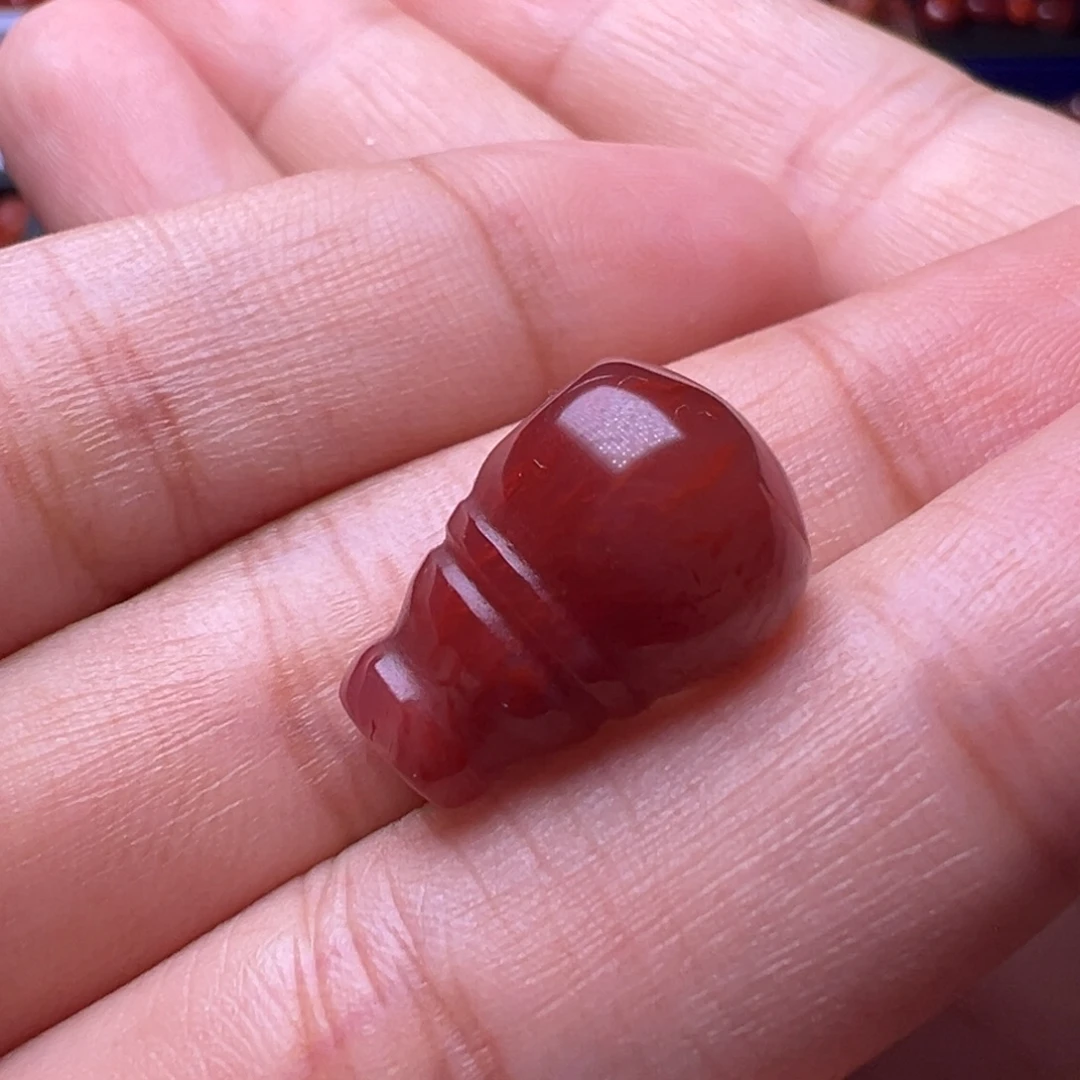 汤***)南红玛瑙未镶嵌珠宝奇石