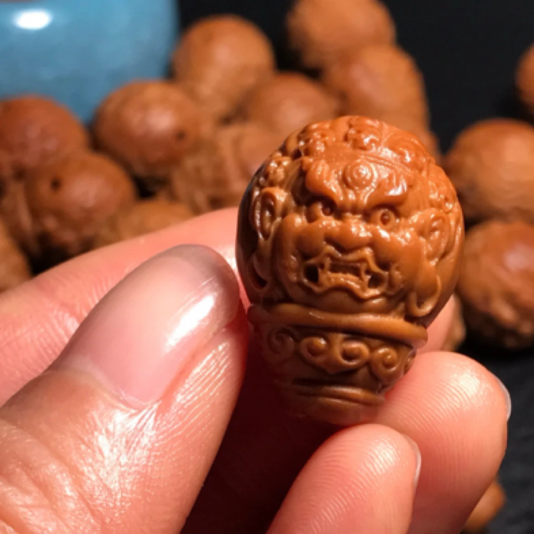 橄榄核雕刻黄财神三通单颗尺寸1.75*2.3cm文玩老油核配饰配串百搭