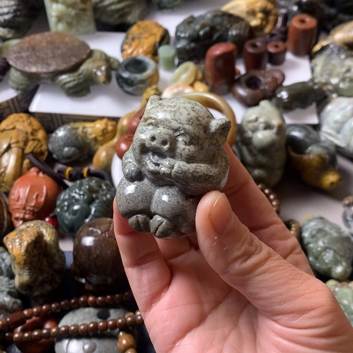 岫岩河磨玉（透闪石质玉）手链未镶嵌胡***太