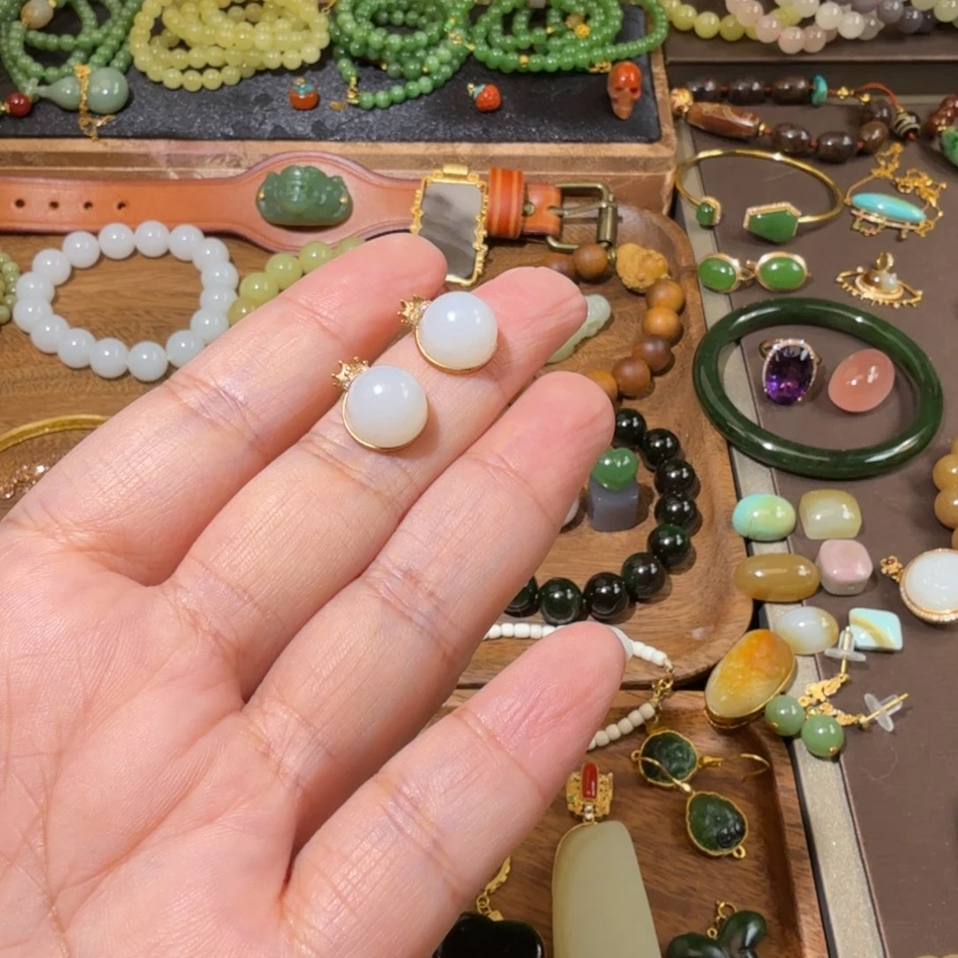 和田玉（白玉）18K金镶嵌耳钉