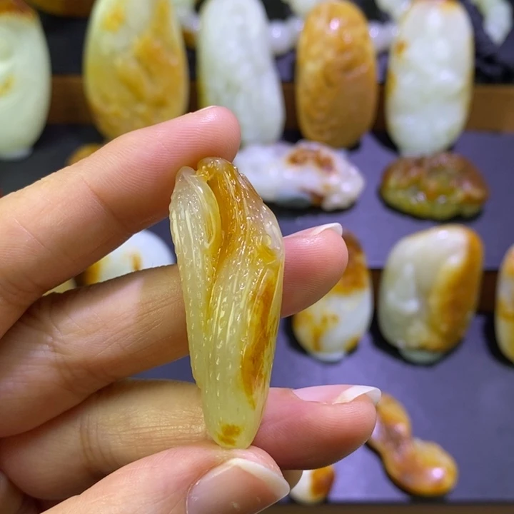 颈饰未镶嵌和田玉