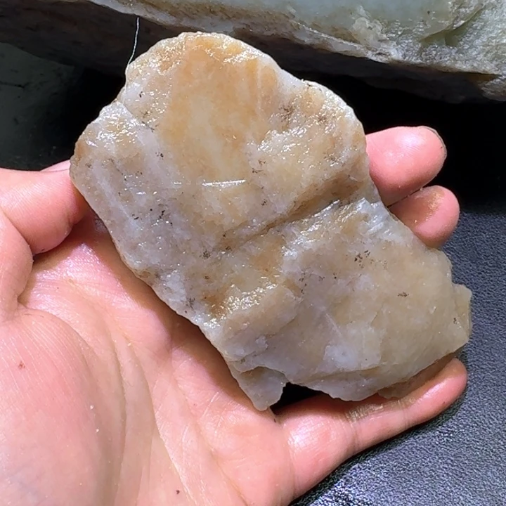 和田玉未镶嵌珠宝半成品