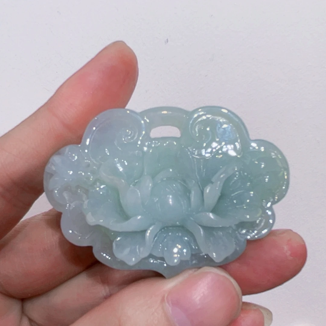 翡翠未镶嵌吊坠(赠链)?*代编织