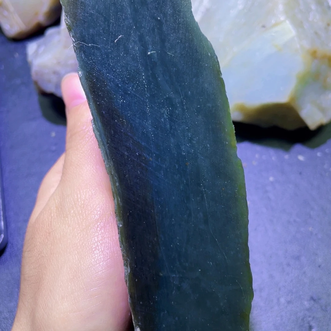 和田玉未镶嵌珠宝半成品