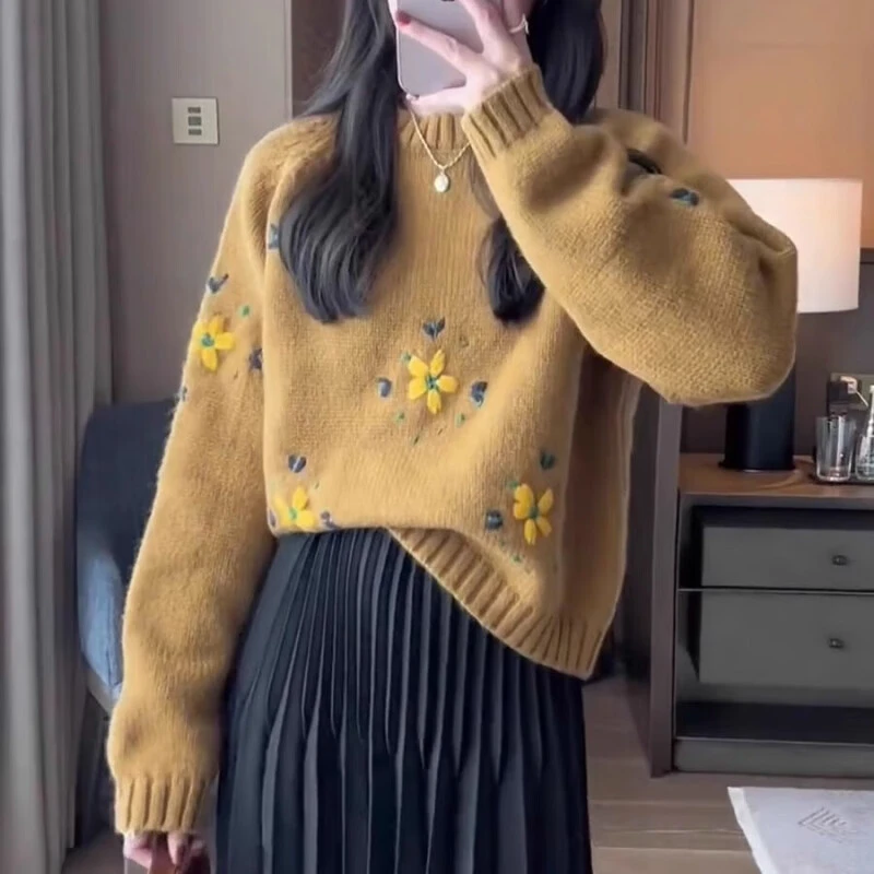 高级感重工手工钩花小个子毛衣女秋冬软糯宽松圆领针织打底衫