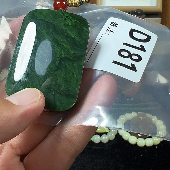 缘***W和田玉未镶嵌颈饰