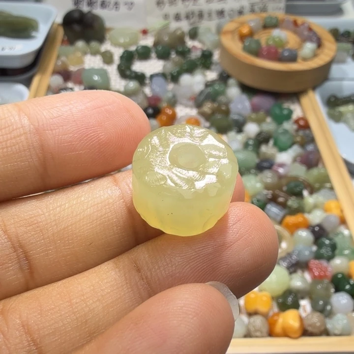 和田玉未镶嵌珠宝半成品