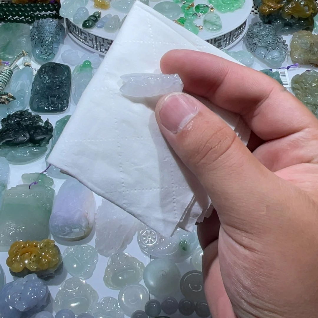 颈饰未镶嵌翡翠天然