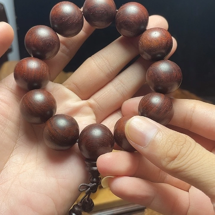 大叶紫檀（黑酸枝木类）