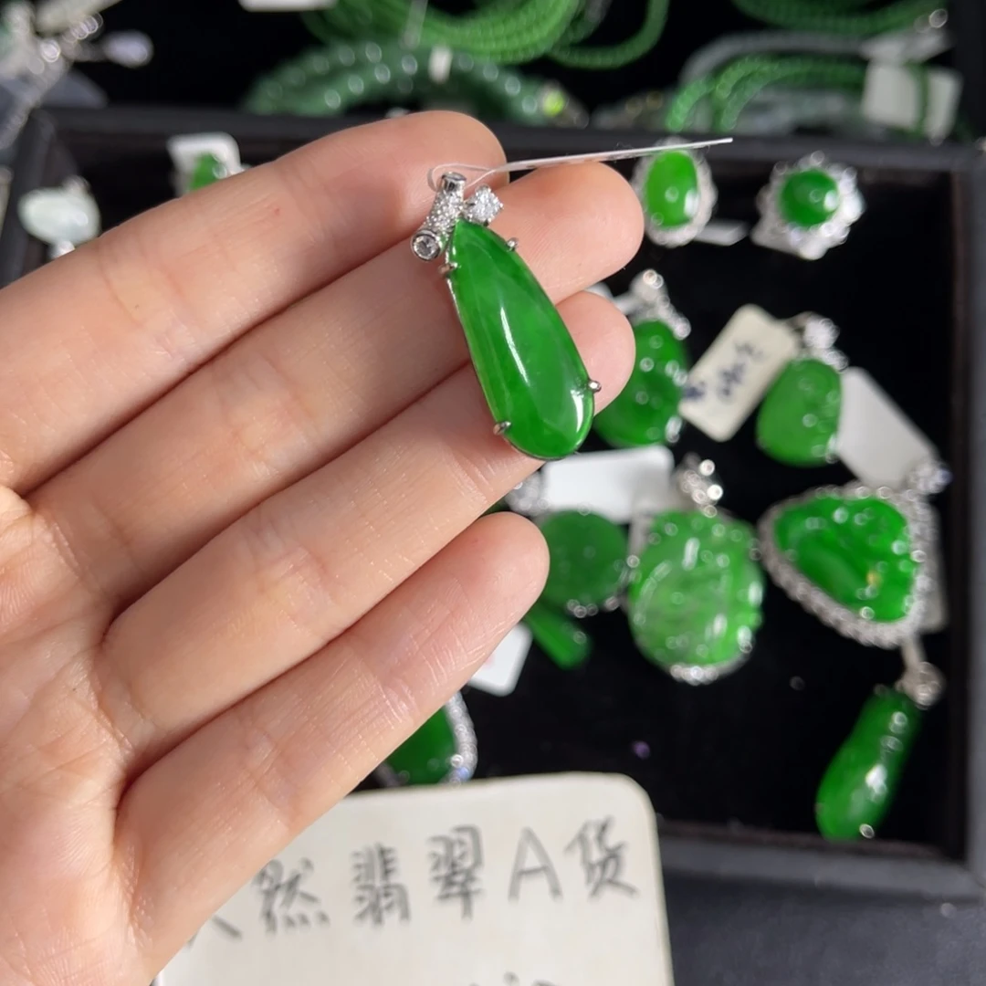 翡翠银S925镶嵌戒指福瓜吊坠