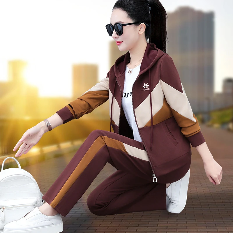 中年妈妈春秋季运动套装洋气外套2025年新款时尚大码休闲三件套女