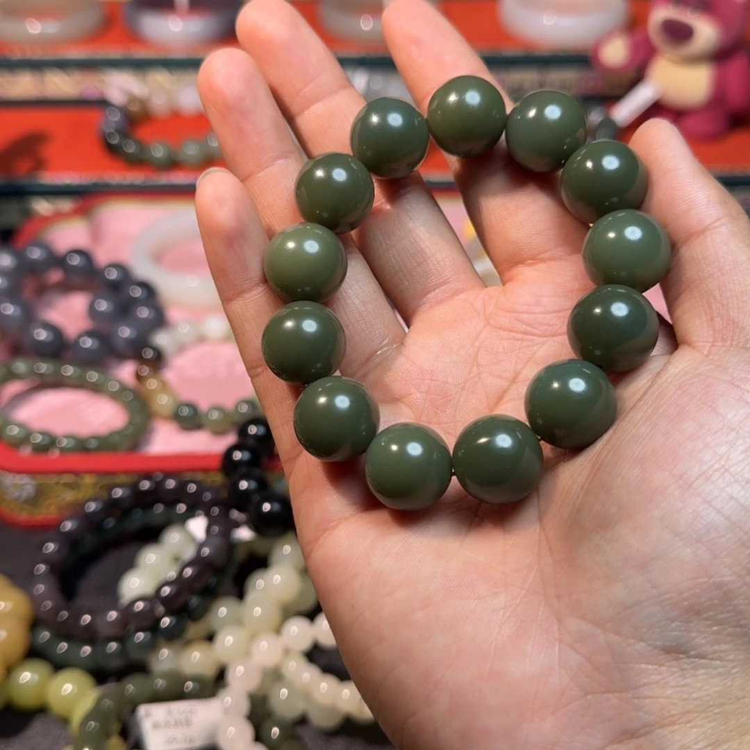 和田玉手串未镶嵌u****k卡16无结构