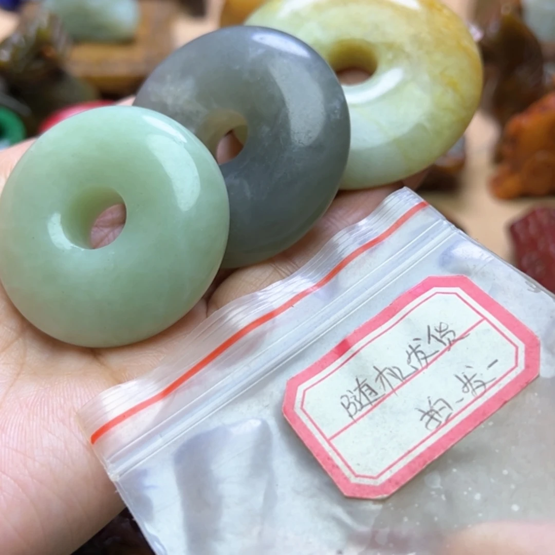 【闪购商品】蛇纹石玉颈饰未镶嵌发一个