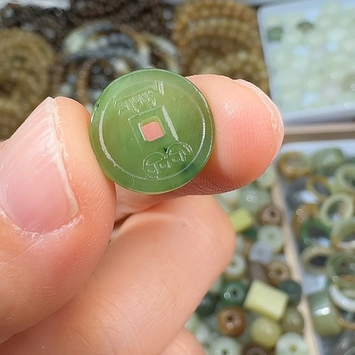 和田玉（碧玉）未镶嵌颈饰133