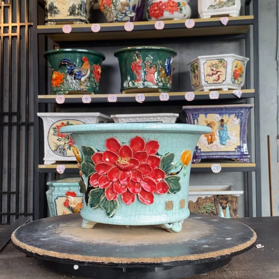 S****y贴花圆盆。