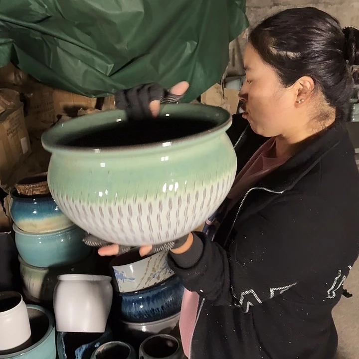 口30高18瑕疵一个盆子。