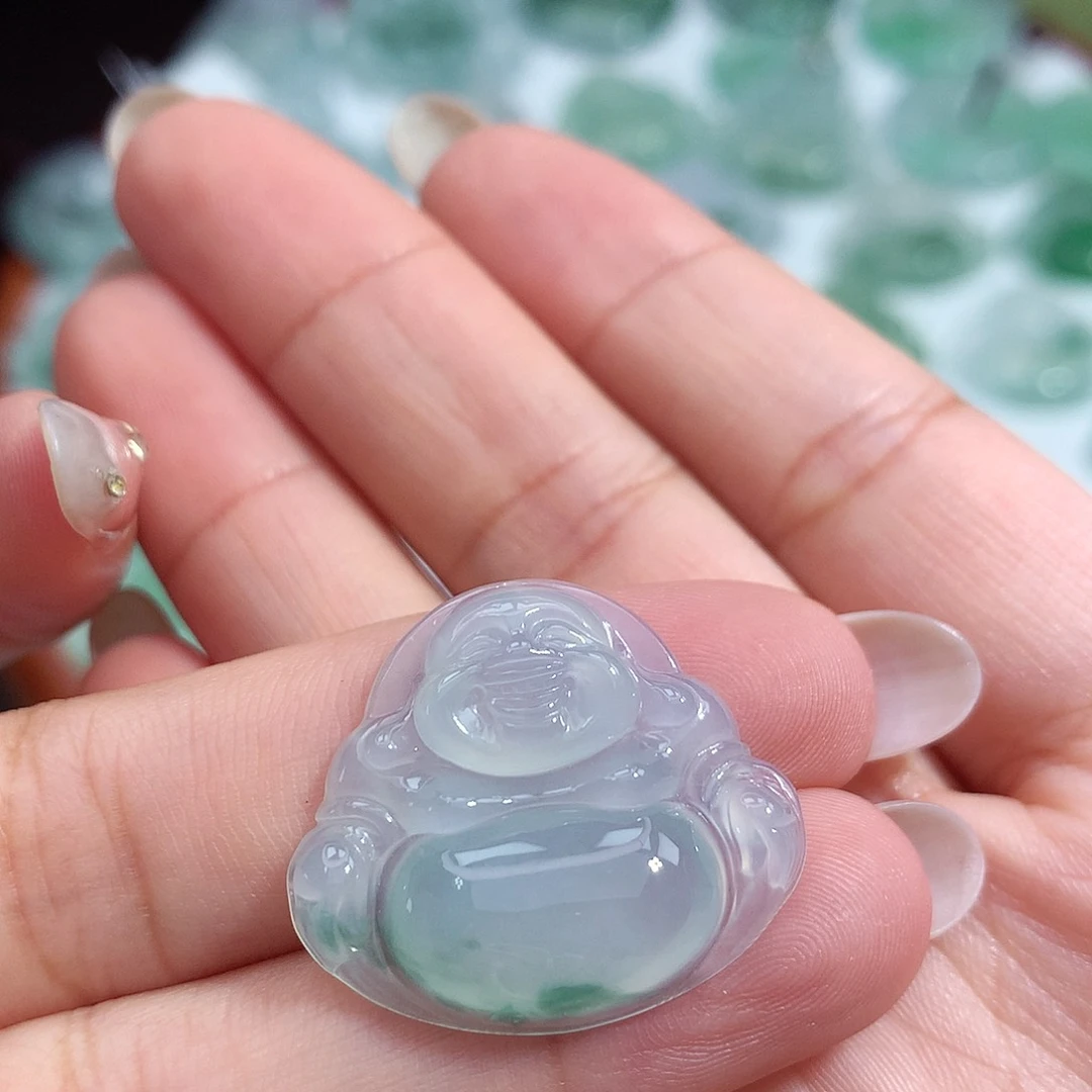 翡翠未镶嵌颈饰佛公