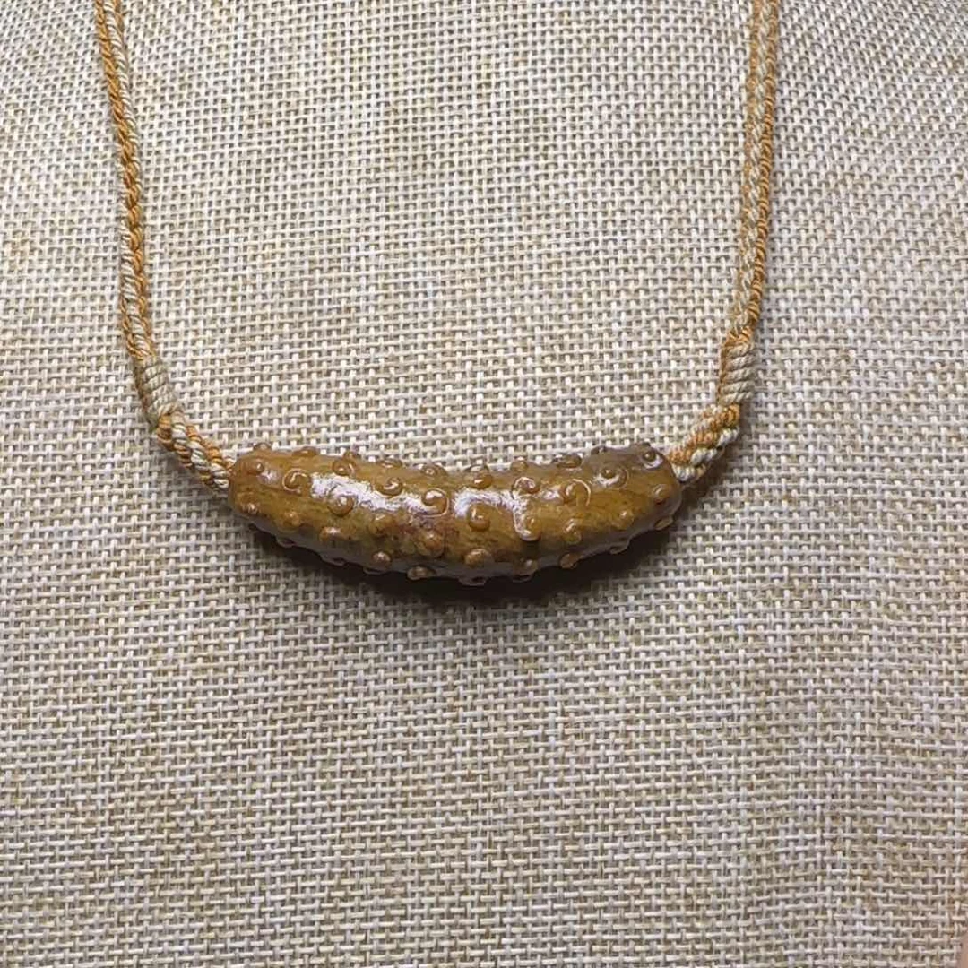 绿松石颈饰未镶嵌