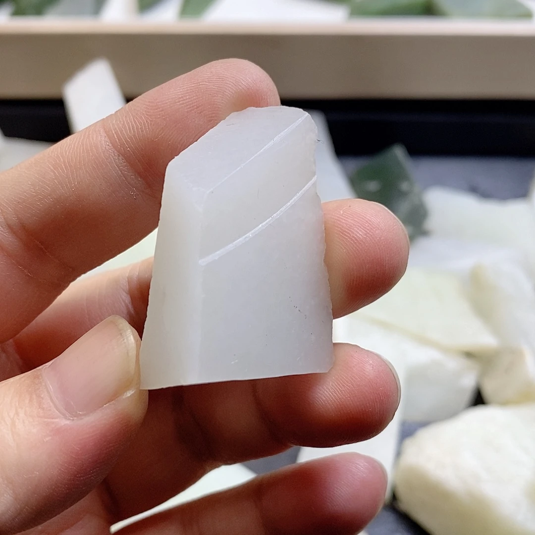 和田玉未镶嵌珠宝奇石