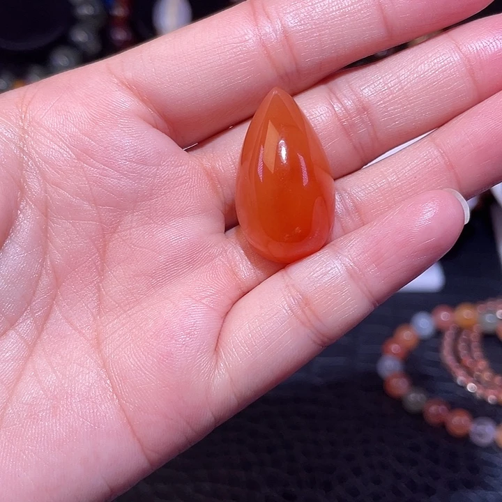 颈饰未镶嵌水晶红兔毛吊坠