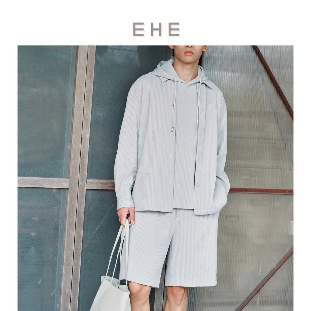 EHE男装 25春季新款舒适休闲条纹褶皱抽绳针织短裤男EH1251452089