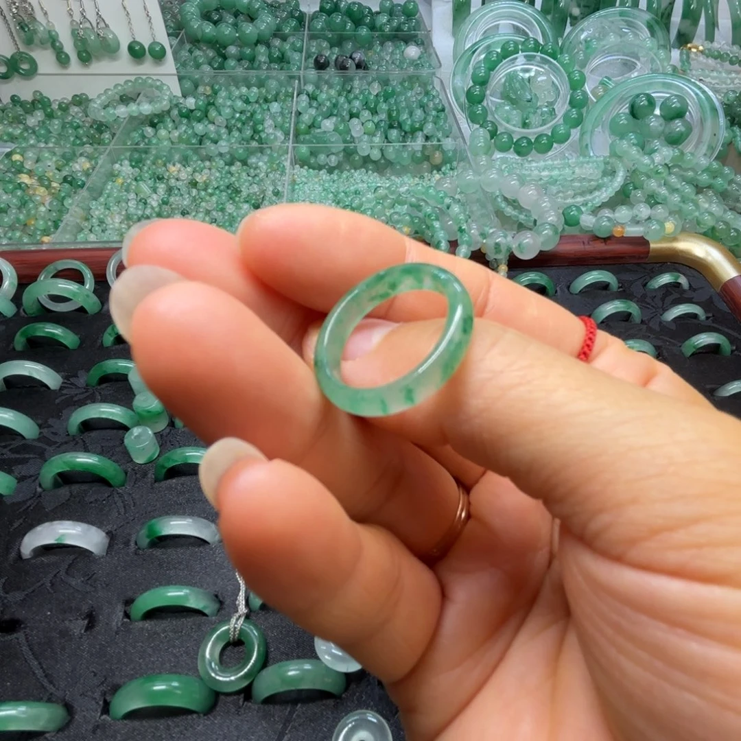 石英质玉（非洲翠）未镶嵌戒指  珠子  手镯戒指