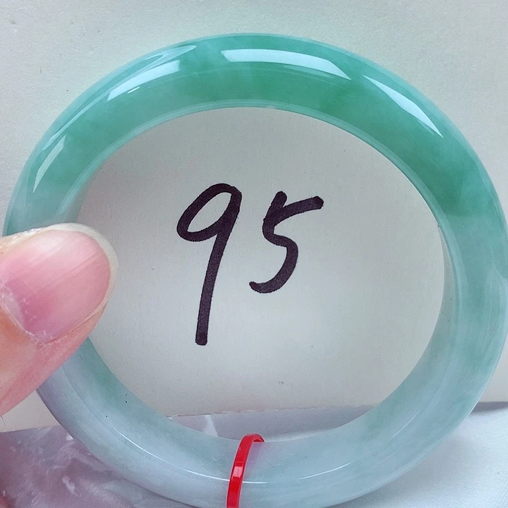 翡翠未镶嵌手镯翡翠