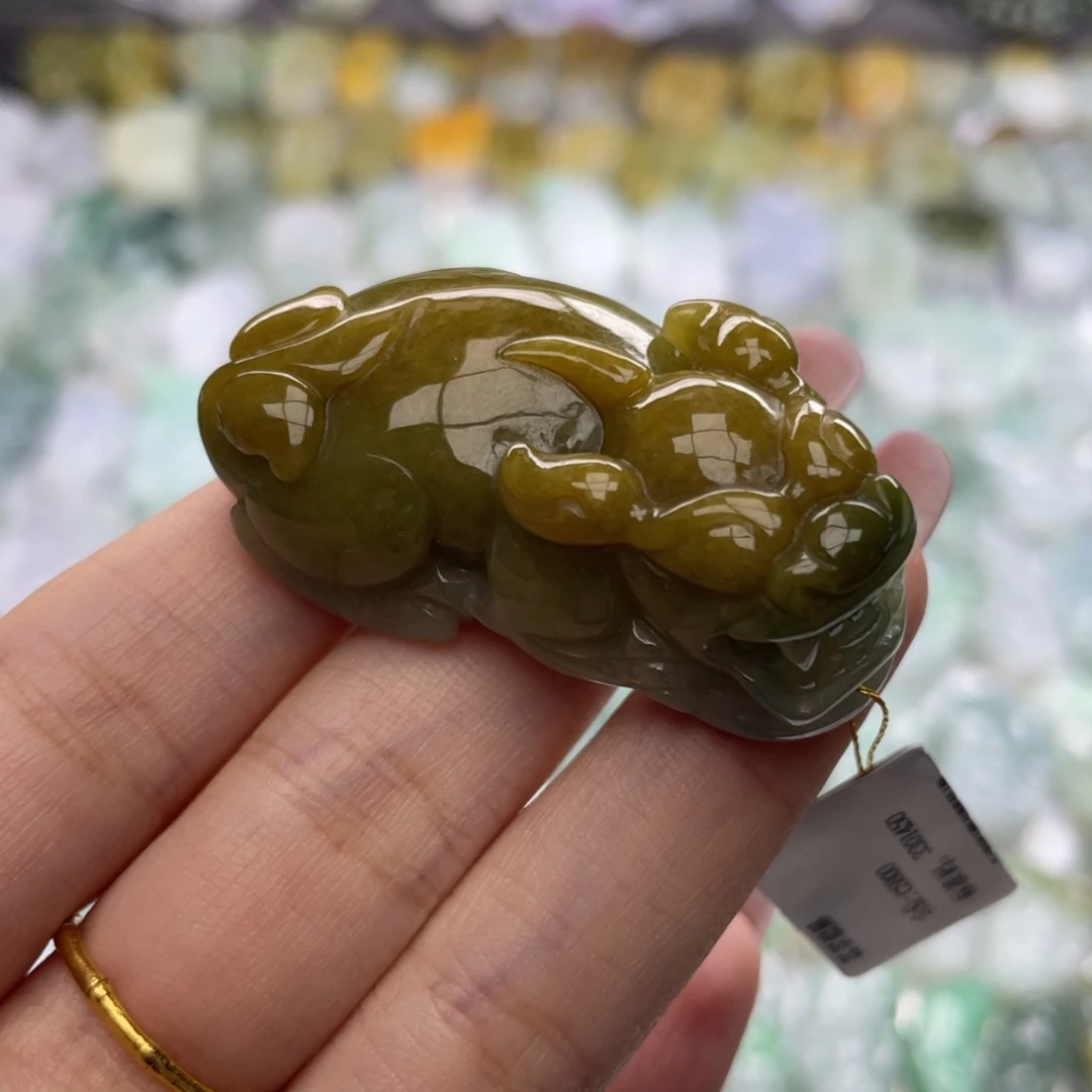 颈饰未镶嵌翡翠貔貅