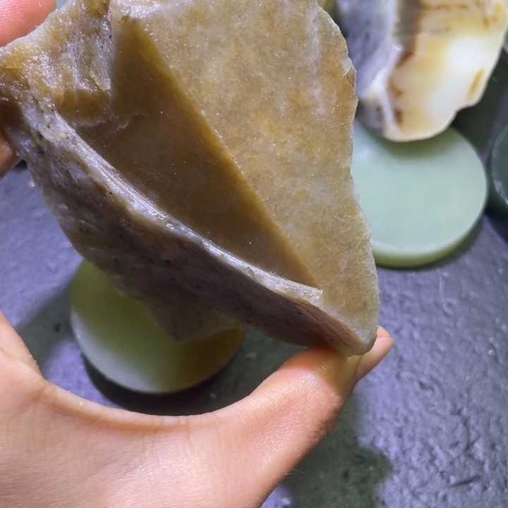 和田玉（糖玉）未镶嵌珠宝半成品