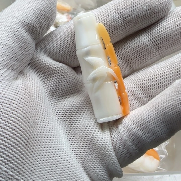 白玉菩提吊坠8960红色