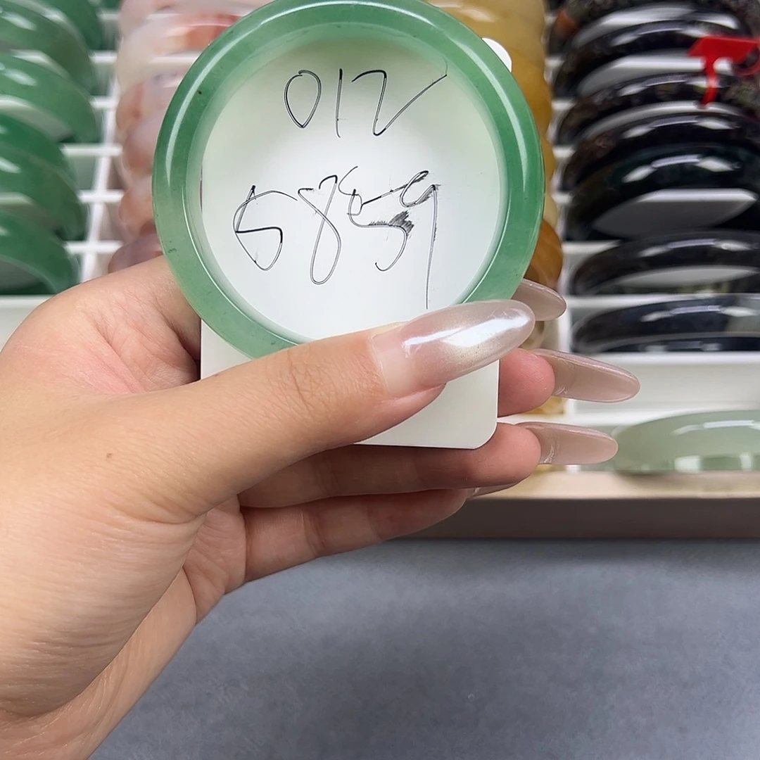 未镶嵌手镯石英质玉012