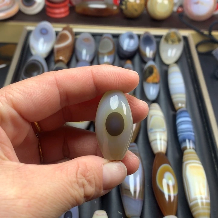 玛瑙/玉髓未镶嵌颈饰吊坠