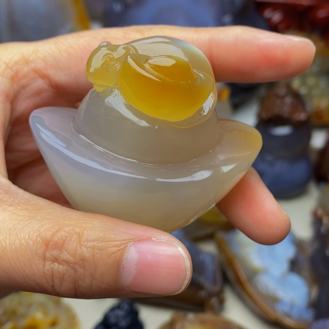 玛瑙/玉髓手把件未镶嵌