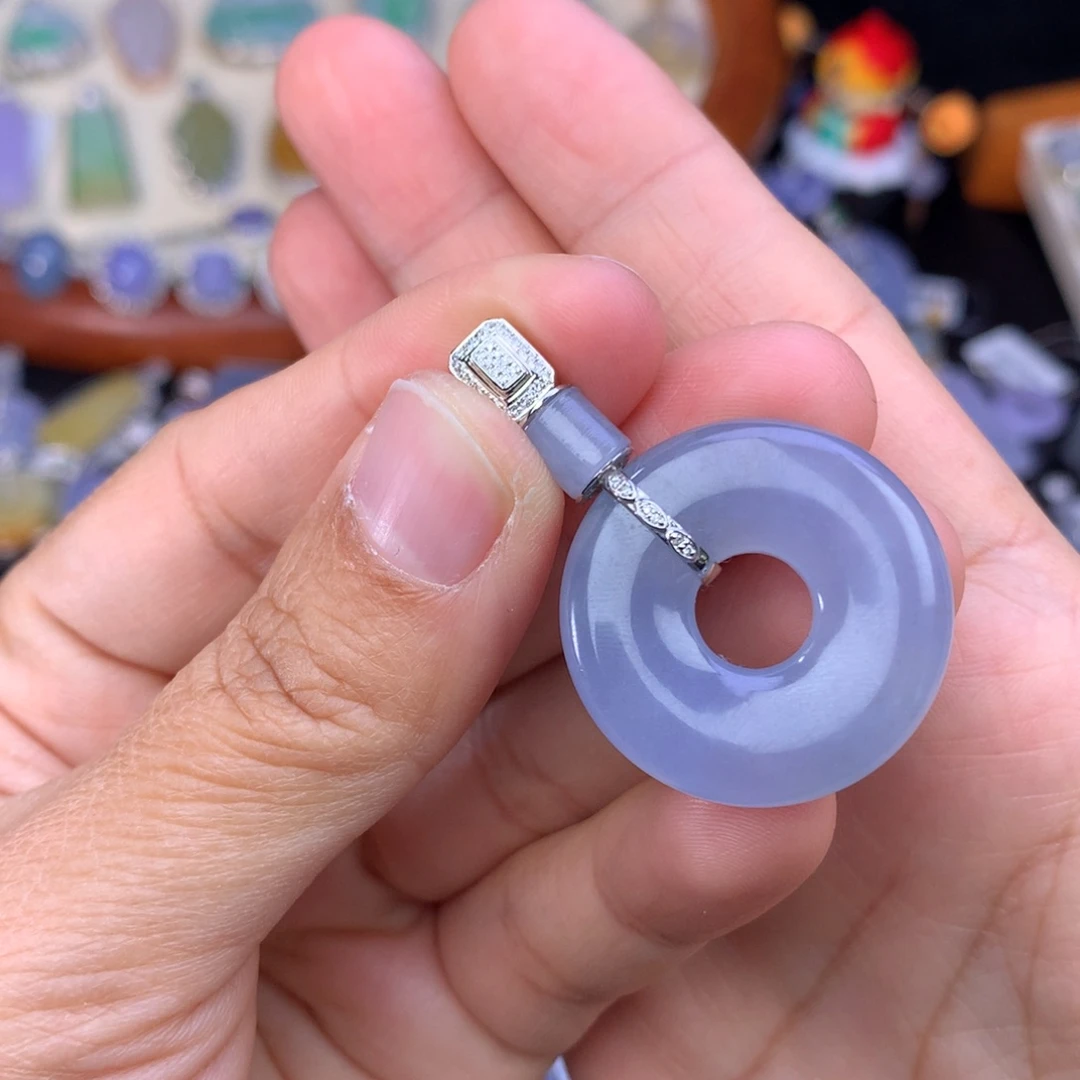 翡翠吊坠(不含链)18K金镶嵌