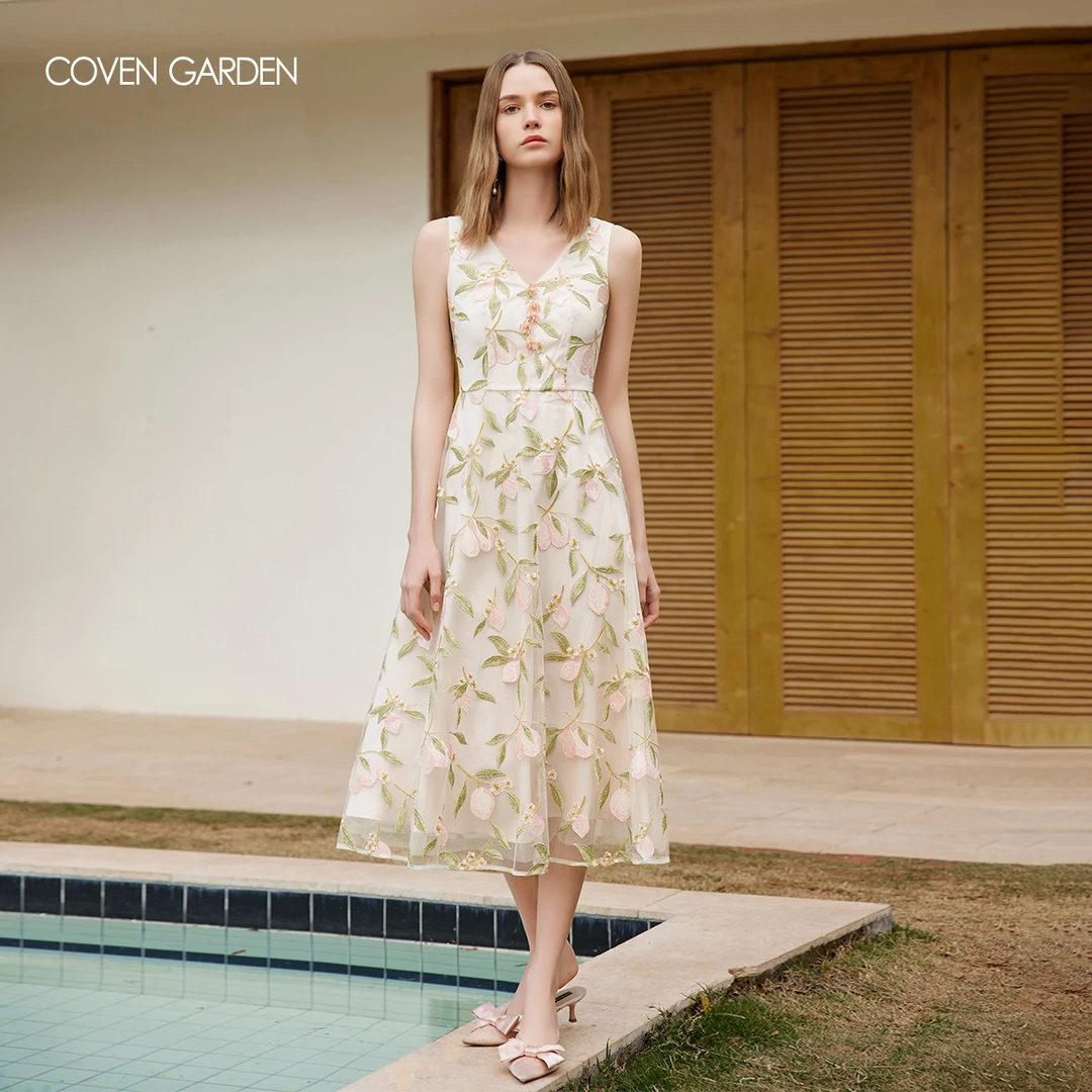 哥文花园 刺绣V领网纱连衣裙 CLA2081510 COVEN GARDEN