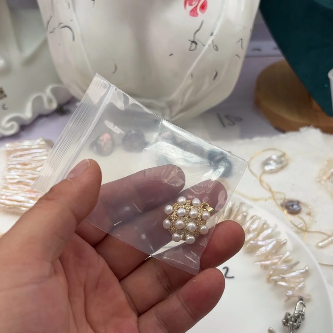 淡水珍珠未镶嵌颈饰M****m
