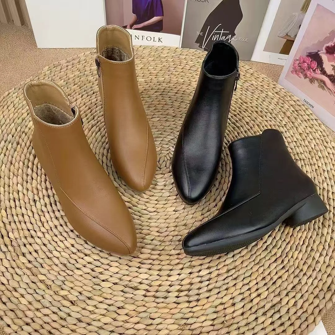 2025爆款轻便软皮女鞋复古尖头百搭粗跟防滑厚底秋季新款女鞋短靴