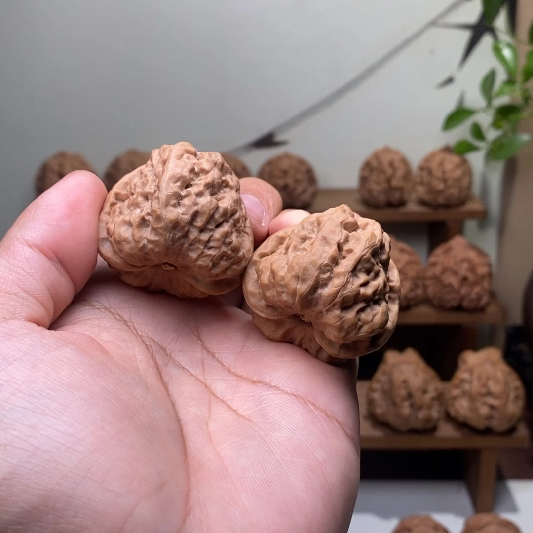 文玩核桃吊坠蛤蟆头