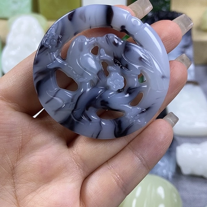 颈饰未镶嵌和田玉