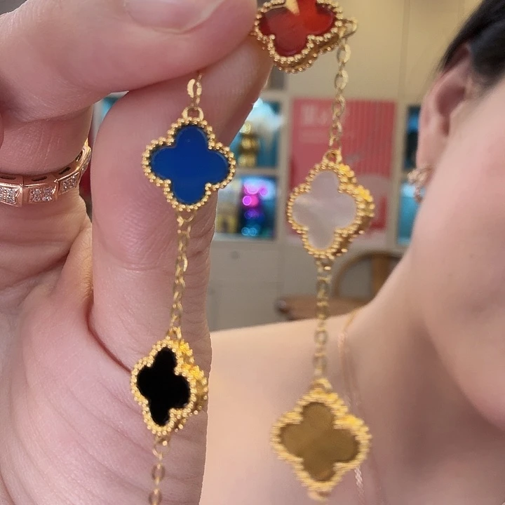 18K金镶嵌手链玛瑙/玉髓手链