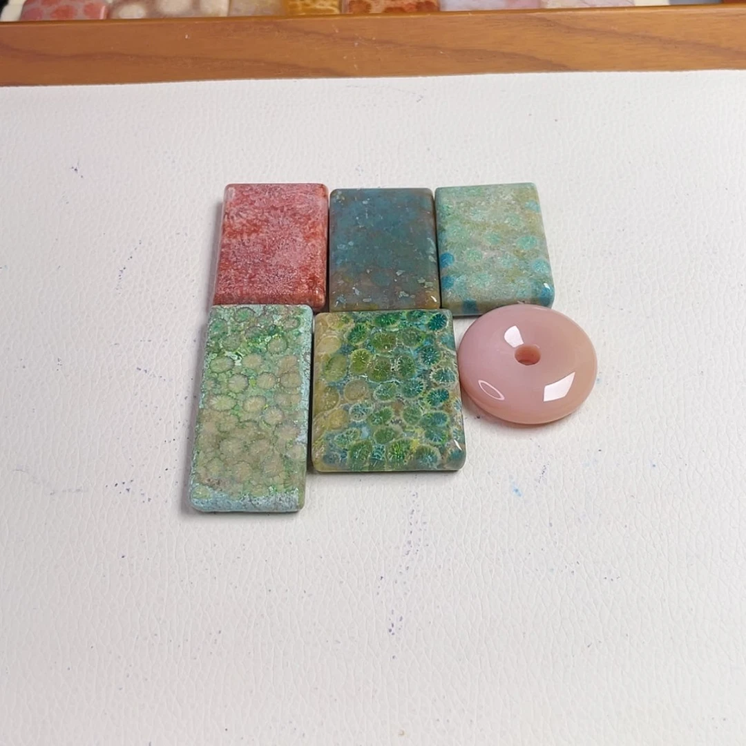 【闪购商品】未镶嵌吊坠(赠链)硅化玉T***y