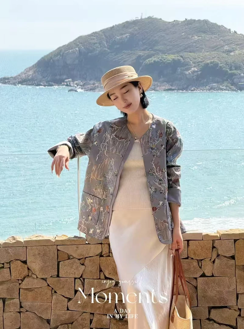 新中式国风外套女春秋新款重工刺绣休闲时尚短款女装上衣9251