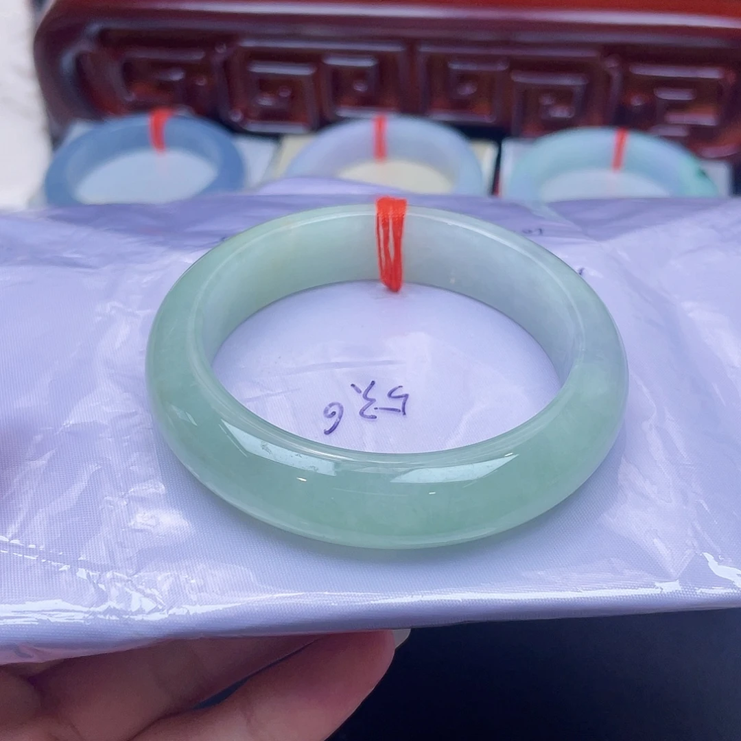 翡翠未镶嵌手镯54圈正圈