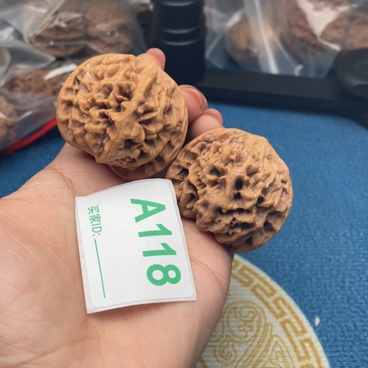 文玩核桃吊坠核桃