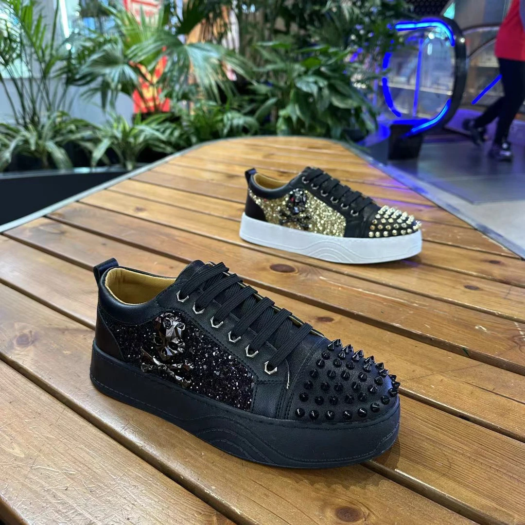 （单鞋）潮男板鞋时尚百搭潮流铆钉亮片磨砂透气舒适系带休闲男鞋