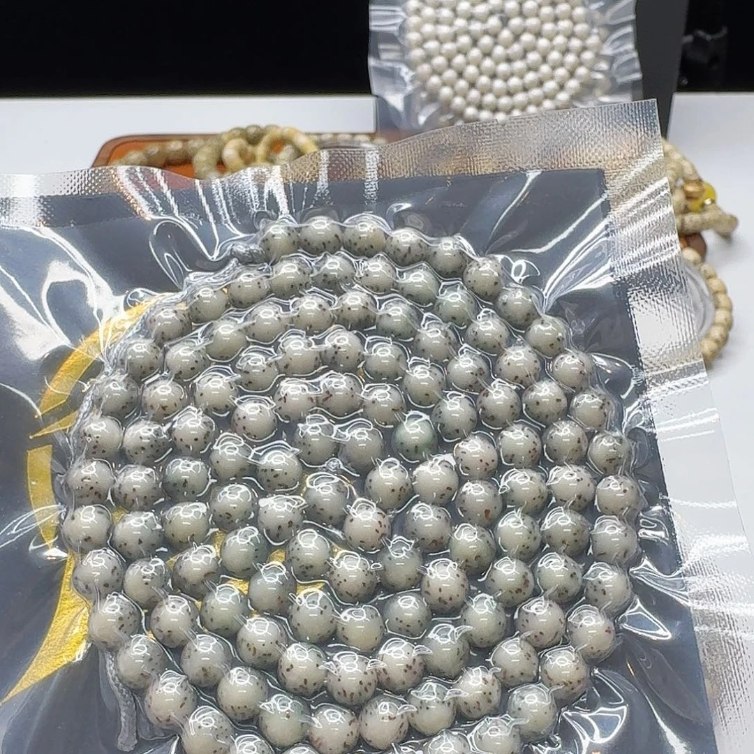 吊坠星月菩提129梵天糯冰绿背牛毛星河豚7左右108